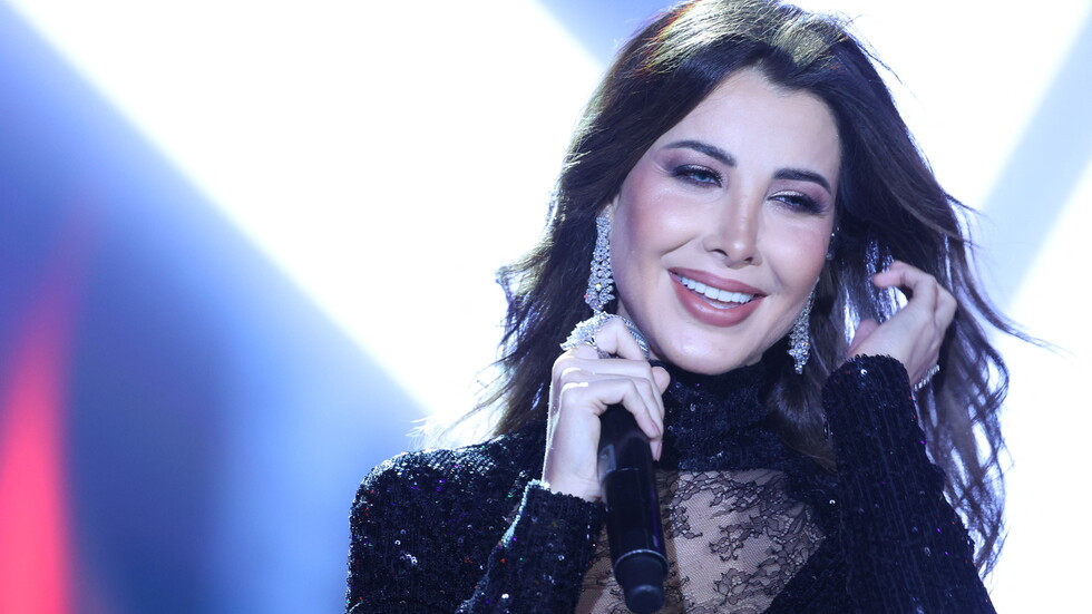 نانسي عجرم تشوّق جمهورها لحفل مرتقب في إندونيسيا