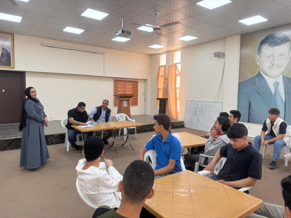 محاضرة توعوية في مركز شباب رحاب حول الجرائم الإلكترونية