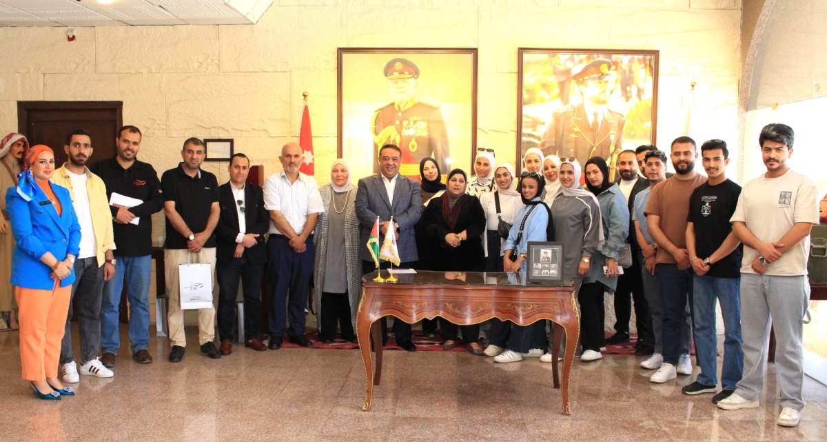 البريد الأردني يستقبل طلاب كلية عمان الجامعية من جامعة البلقاء التطبيقية