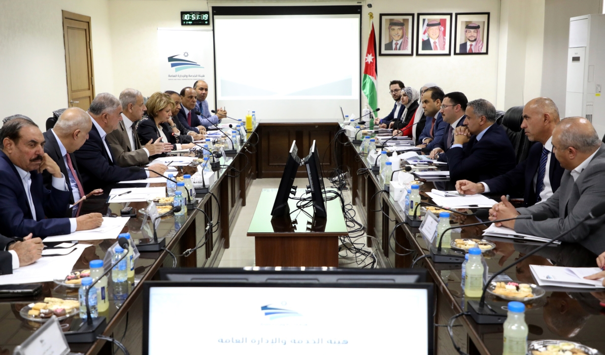 الخدمة والإدارة العامة تستقبل إدارية الأعيان وتطلعها على إنجازاتها ومشاريعها