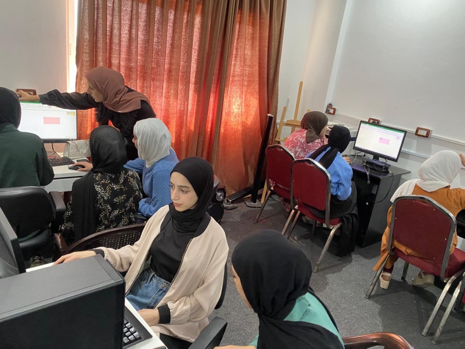 اختتام دورة أساسيات الحاسوب في مركز شباب وشابات سهل حوران