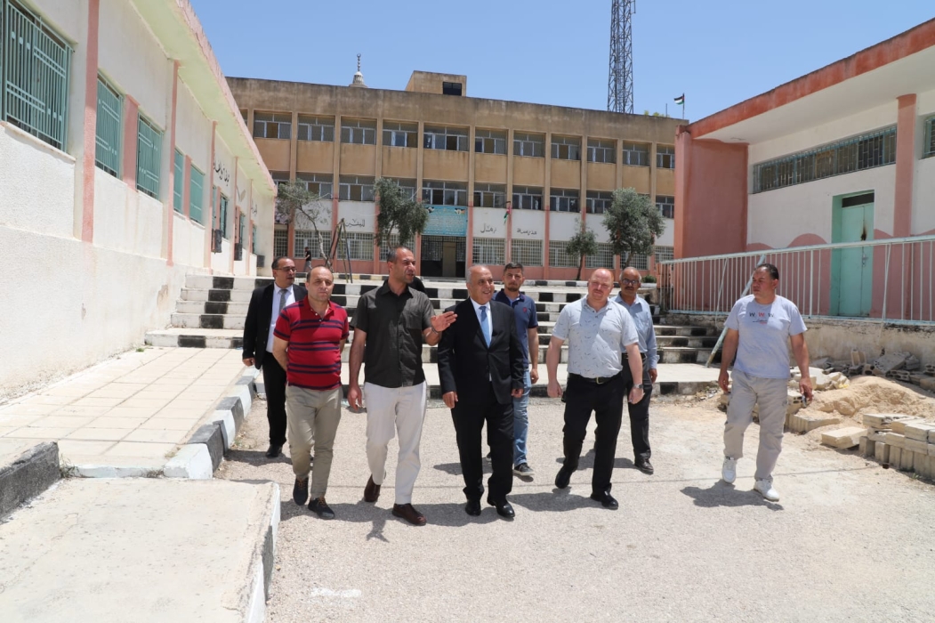 وزير التربية يتفقد مدارس في لواءي المزار الشمالي والكورة