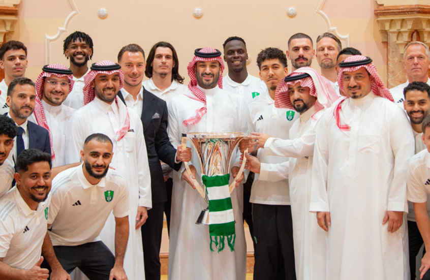 ولي العهد السعودي يكرم فريق أهلي جدة بعد تتويجه التاريخي بدوري أبطال آسيا