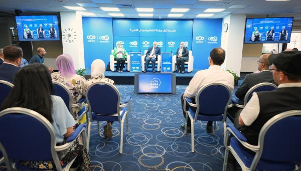 حوارية في شومان بعنوان: هل ما تزال مهنة التعليم محل تقدير؟