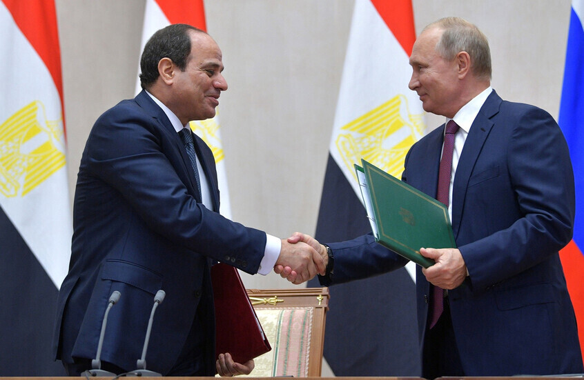 وزير التجارة الروسي: التسويات مع مصر تتم بعيدا عن الدولار واليورو