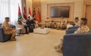 رئس هيئة الأركان المشتركة يستقبل وفداً من وزارة الدفاع لجمهورية ألبانيا