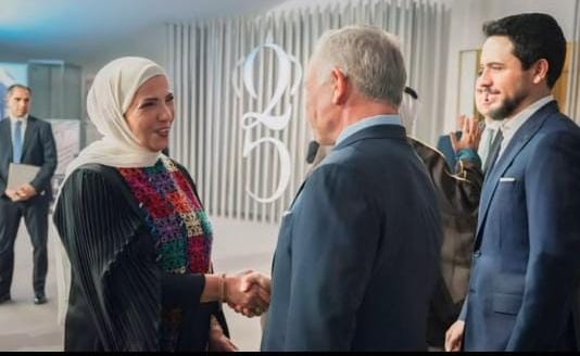 الشيخة ريما ارتيمة رئيسه ملتقى اصايل الاردن تهنىء جلالة الملك وجلالة الملكة وولي العهد بعيد الاستقلال التاسع والسبعون