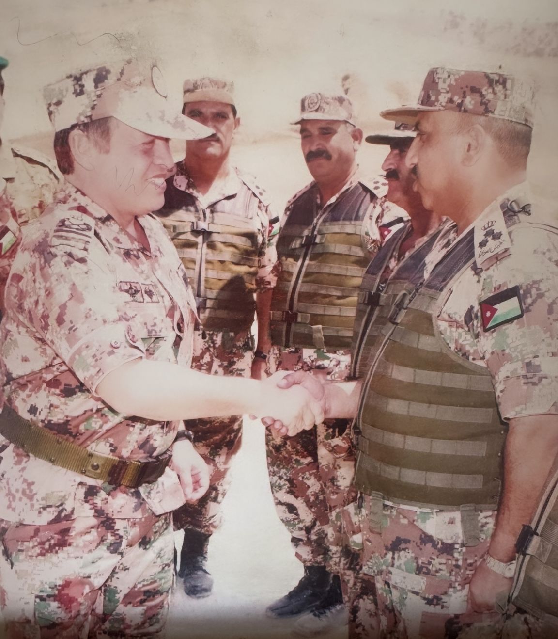 الباشا البطوش يهنئ جلاله الملك وولي العهد بعيد الاستقلال