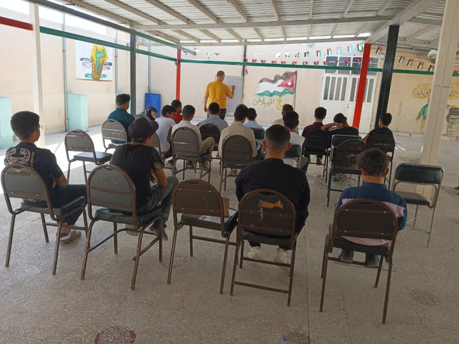 مركز شباب الكرك ينفذ محاضرة حول الطاقة الشمسية ومصادرها