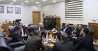 وزير التعليم العالي يلتقي نقيب الصحفيين