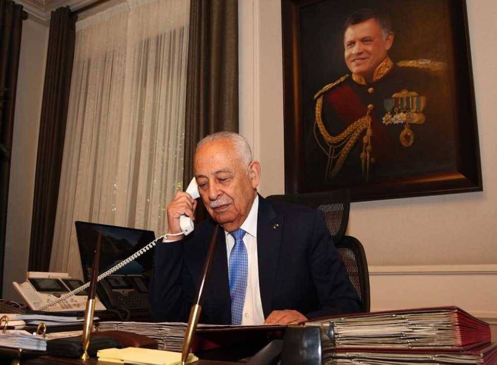 مندوبا عن الملك وولي العهد.. العيسوي يعزي عشيرة المشاقبة*