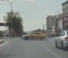 ضبط مركبة عمومي ظهرت وسائقها يقودها بتهور