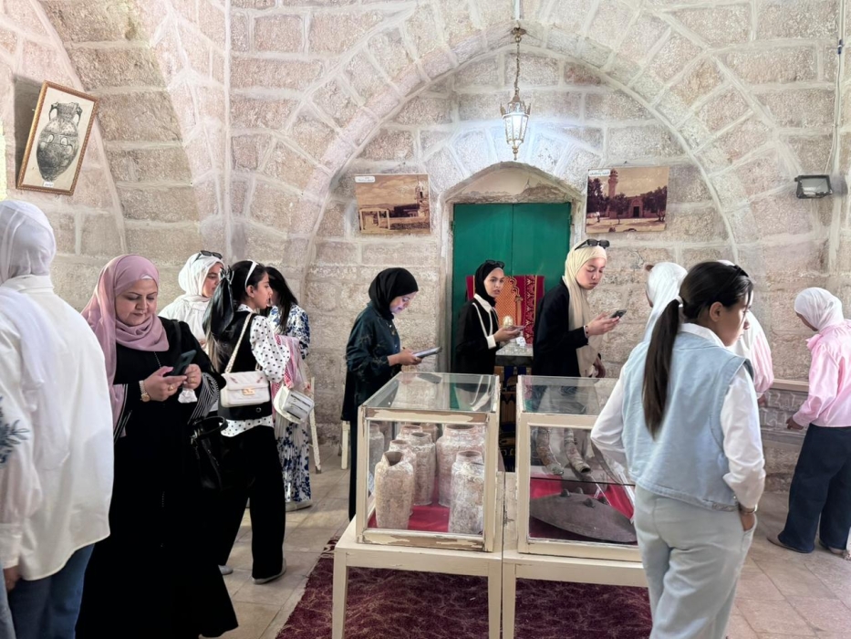 مركز شابات فقوع ينفذ نشاط السياحة الثقافية بزيارة لمقامات الصحابة في المزار