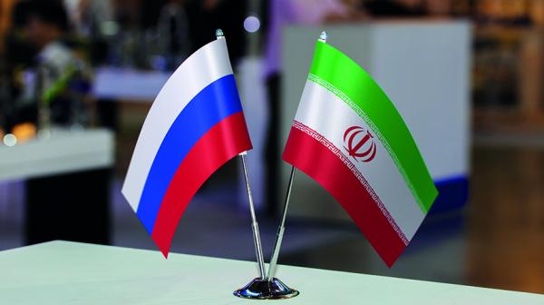 روسيا تجلي رعاياها وتعلق عمل قنصليتها في طهران