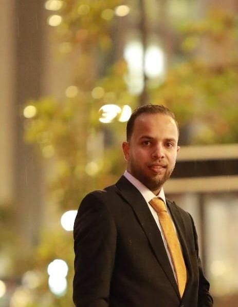 المهندس عبد الرحمن حسن الصقور يكتب : إن لم تكن تحمل هم هذا الوطن فأنت حمل وهم عليه