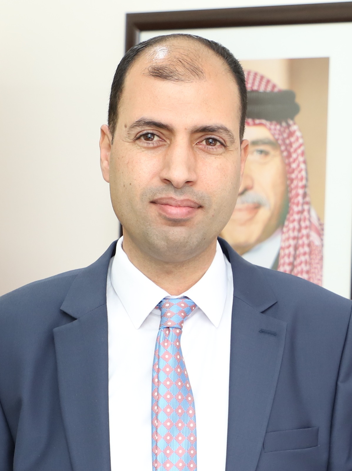 كايد ابو وندي يهنئ الدكتور شاكر آبو أصليح بدرجة الدكتوراه