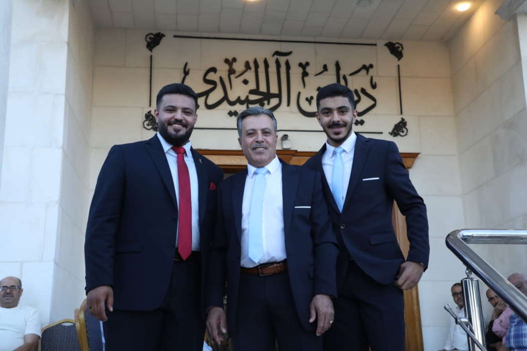 ال النعيمات .... وال السماك نسايب