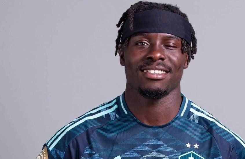 لاعب بعين واحدة يدخل تاريخ كأس العالم فمن هو؟