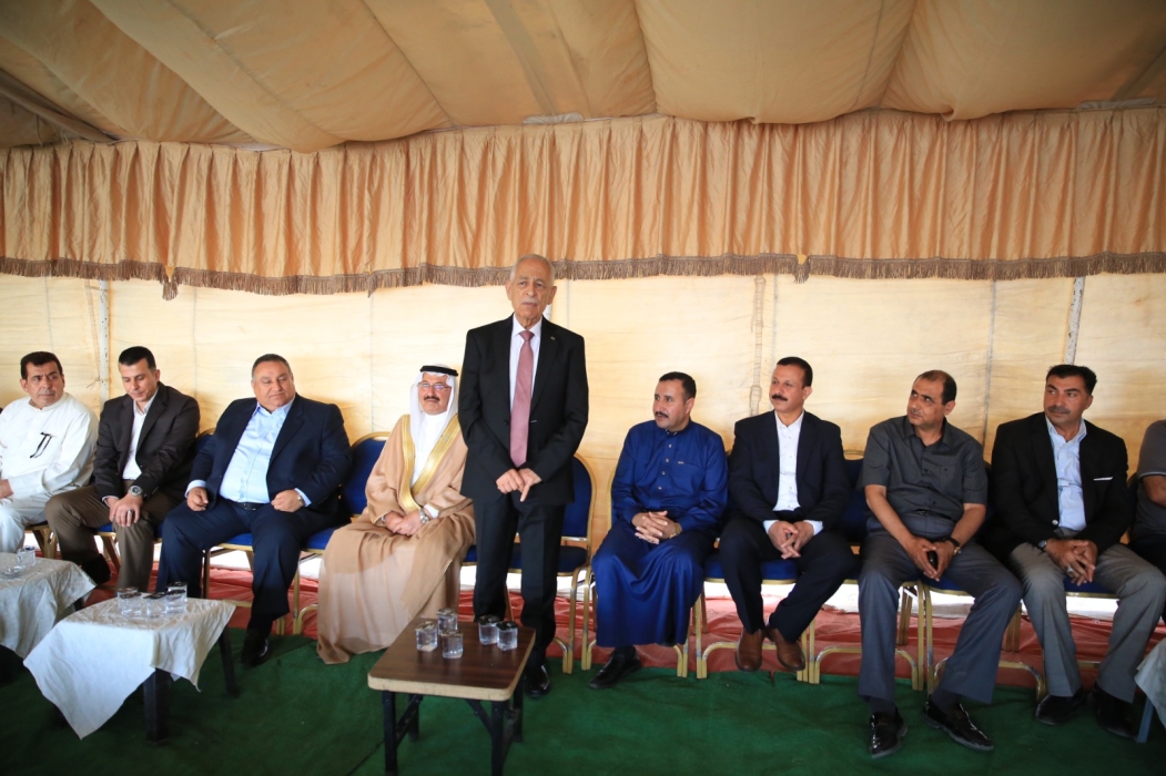 مندوبا عن الملك وولي العهد.. العيسوي عشائر بني خالد*