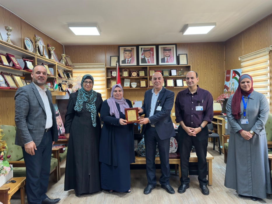 اللصاصمة يكرم المدارس الفائزة في مبادرة سفراء التوعية لمسارات التعليم المهني BTEC