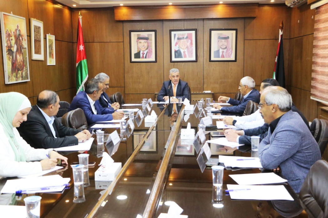 الأحمد يترأس اجتماع اللجنة العليا لمعرض عمان الدولي للكتاب