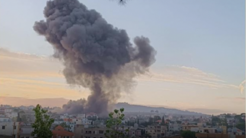 استشهاد امرأة وإصابة 10 آخرين بـ20 غارة إسرائيلية على جنوبي لبنان