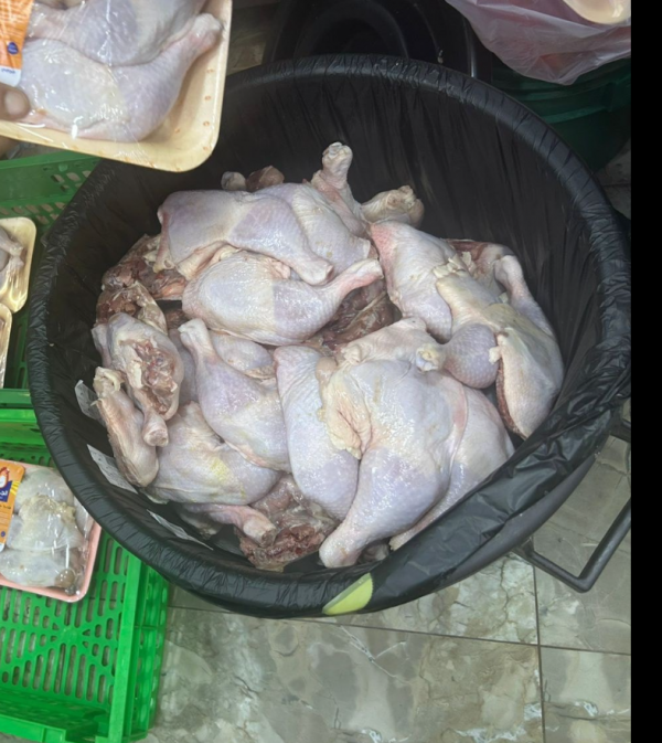 ضبط كميات دجاج غير صالحة للاستهلاك البشري في الكرك