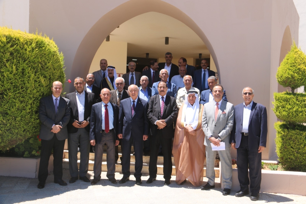 رئيس جامعة مؤتة يلتقي لجنة أصدقاء الجامعة ويؤكد أهمية الشراكة المجتمعية.