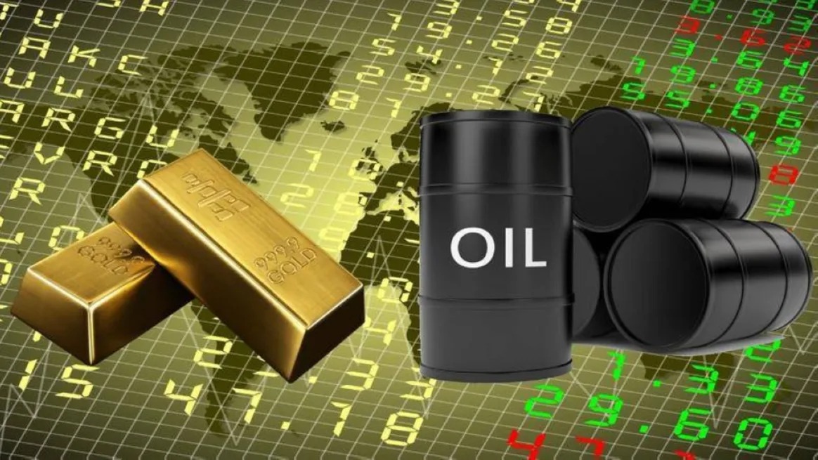 النفط يتراجع وأسعار الذهب ترتفع عالميا