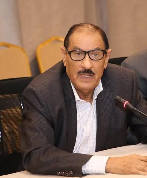 فلا نامت أعين الجبناء علي القيسي