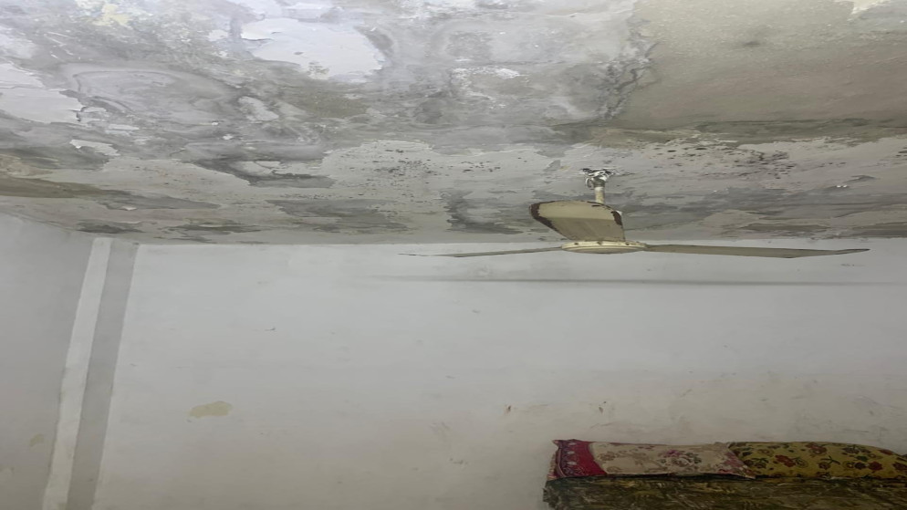 إعادة سكان بناية أُخليت في إربد شريطة إزالة بناء إضافي على السطح