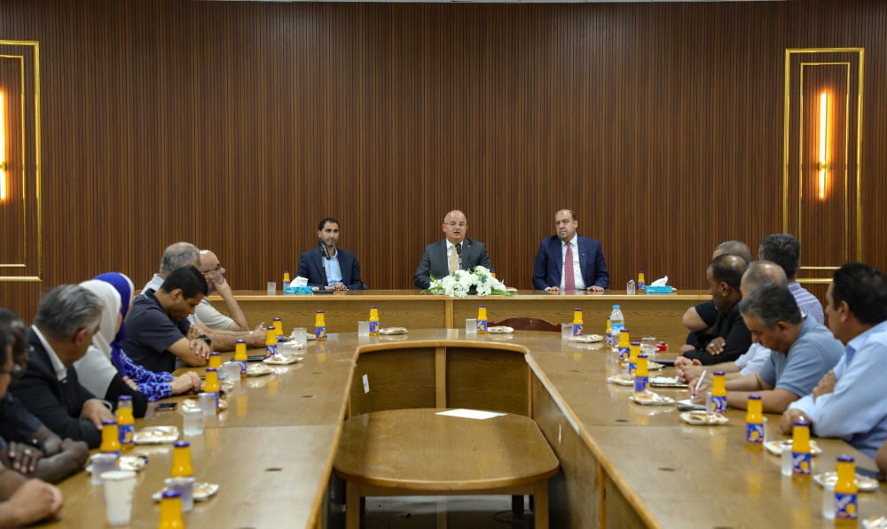 رئيس الجامعة الهاشمية يلتقي لجان تخريج الفوج الـ27 ويثمّن جهودهم في إنجاح الحفل