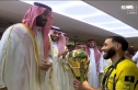 بنزيما يفوز بـجائزة خاصة في الموسم