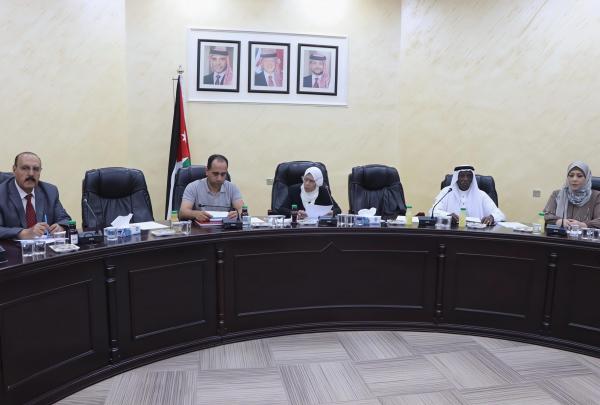 لجنة مجلس محافظة معان المؤقتة تؤدي اليمين القانونية