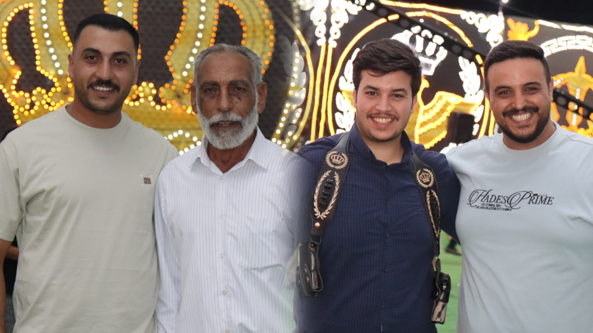 منور وعمر المناصير يهنئان محمد عارف الخرابشة بمناسبة زفافه