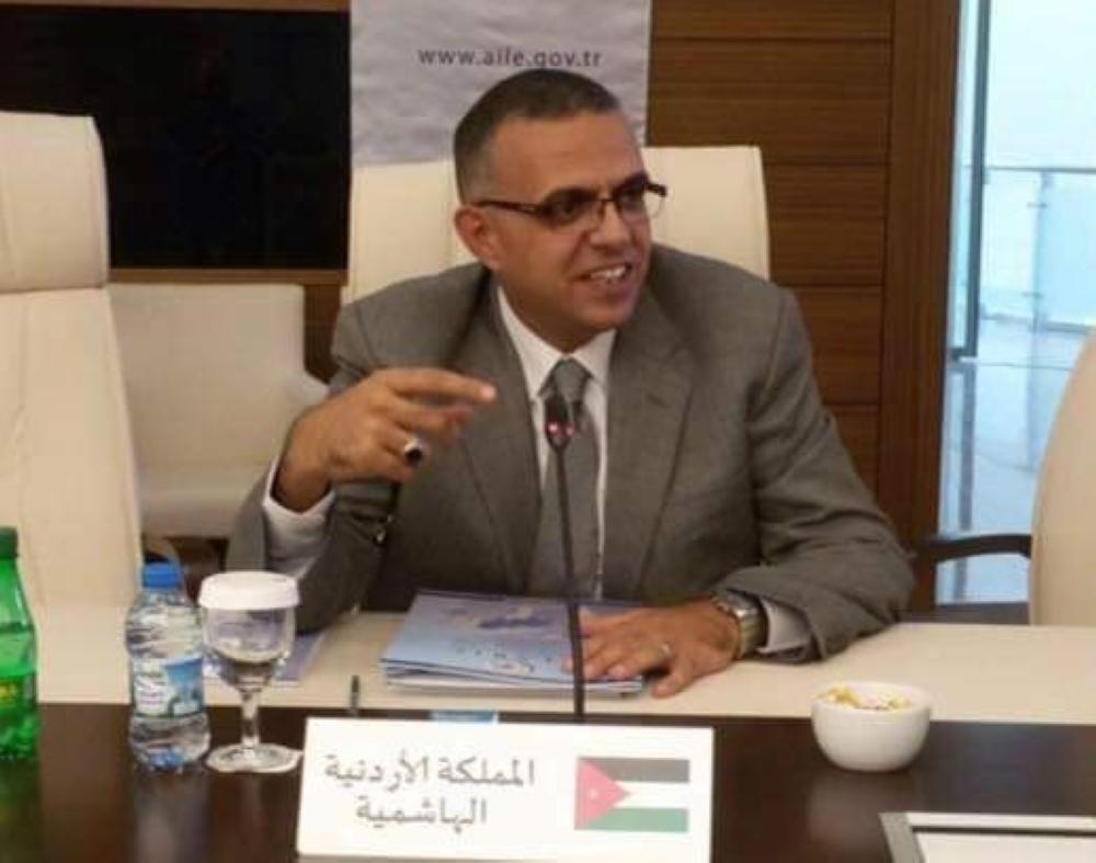 الشاعر الأردني محمد القيسي يتغنى بقصيدة شِعرية بمدح عطوفة أمين عام وزارة التنمية الاجتماعية الشهم الأصيل راعي المواجيب الدكتور برق الضمور أبو صالح...