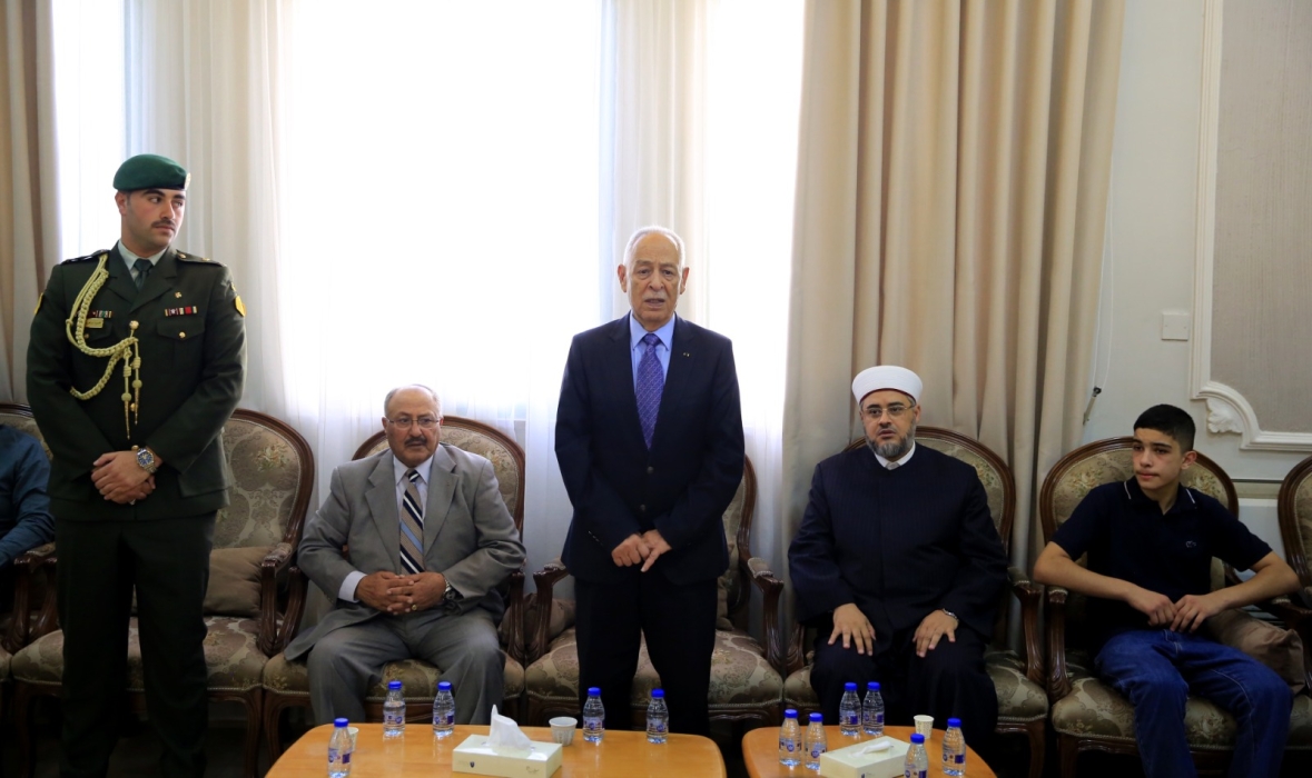 مندوبا عن الملك وولي العهد.. العيسوي يعزي بوفاة العميد المعايطة*
