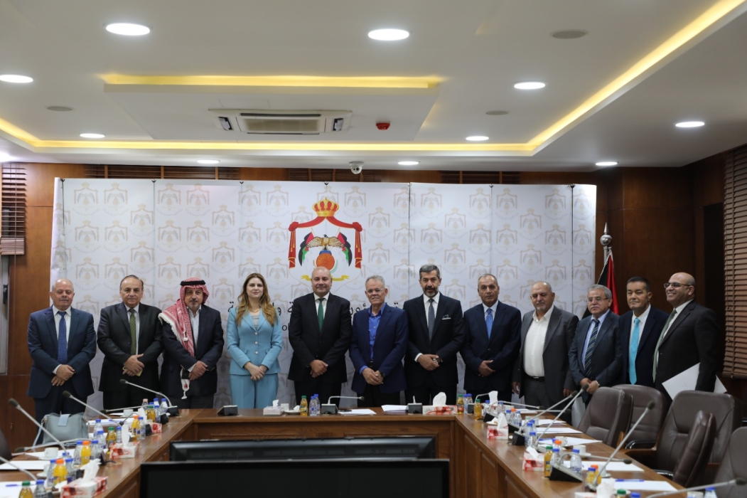 نافع يكتب : إضاءات على اجتماع وزارة الشؤون السياسية والبرلمانية