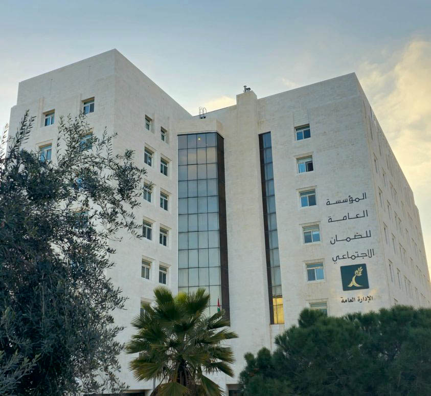 الضمان توفر خدمة ترجمة لغة الإشارة عبر تقنية الاتصال المرئي في إدارات فروعها