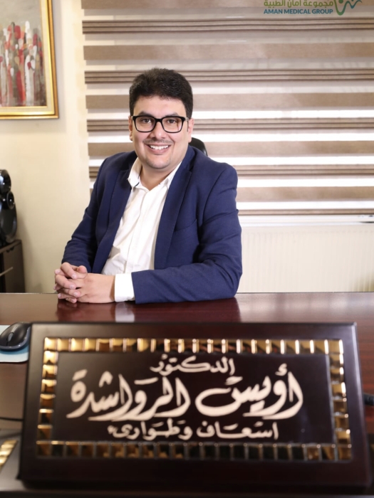 محمد الكعابنه يهنئ الدكتور أويس الرواشده بمناسبة زفافه