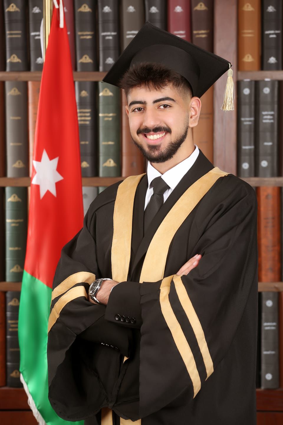 محمد مفلح عربيات يهنئ ابنه حمزة بمناسبة نجاحه في الثانوية العامة