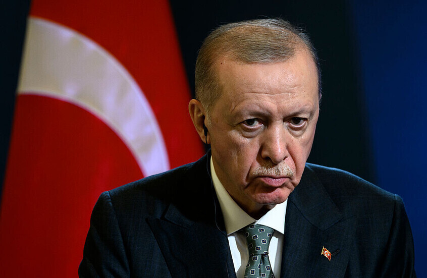 في اتصال مع زيلينسكي .. أردوغان يعرض استضافة قمة بشأن أوكرانيا في تركيا