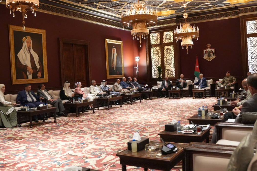خلال لقائه متقاعدين عسكريين ووفدًا قانونيًا* *العيسوي: الأردن بقيادته الهاشمية صخرة صلبة وحصن منيع في وجه التحديات*