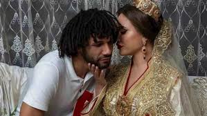 على الطريقة المغربية.. أول صور لزواج محمد النني والبلوغر حنان