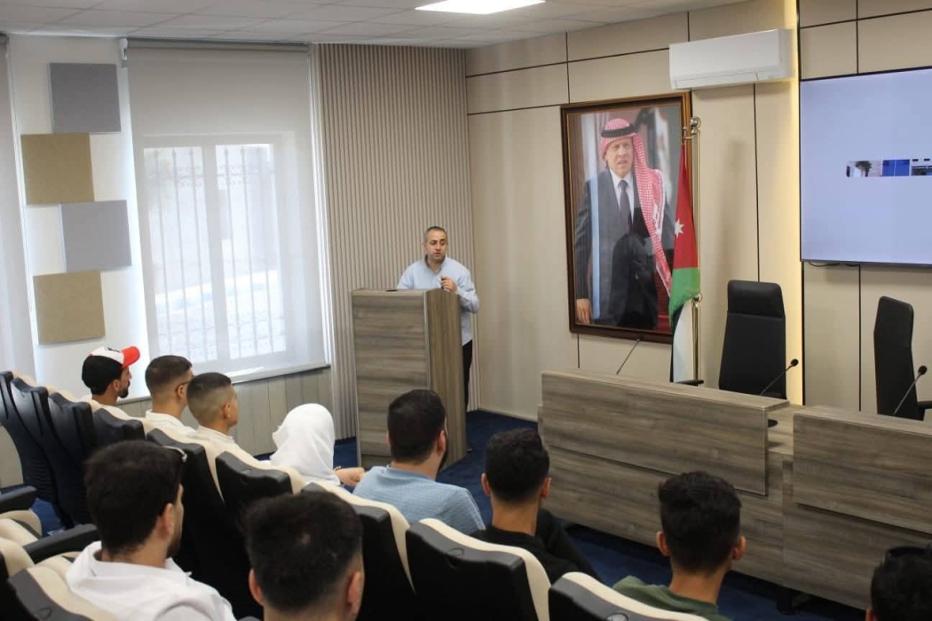 مركز شباب وشابات الغوير ينظم نشاطا بعنوان تعزيز الشراكة مع الجهات الأمنية
