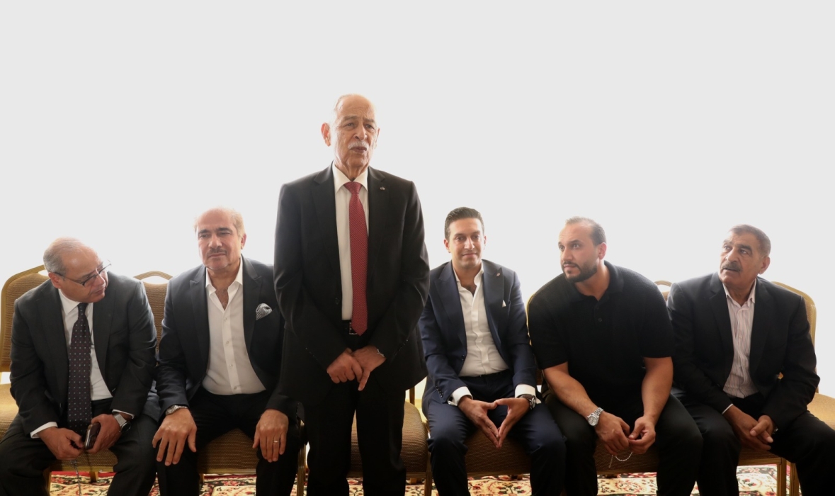 مندوبا عن الملك وولي العهد. العيسوي يعزي عشيرتي أبو الفول والعدوان*