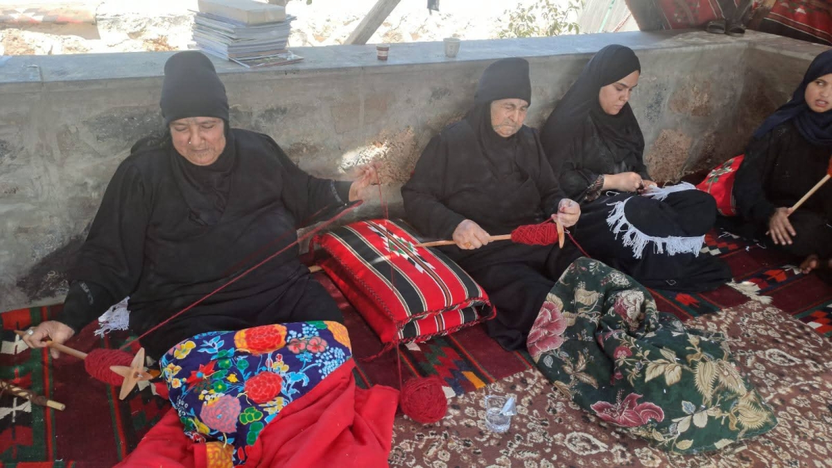 ثقافة المفرق تختتم ورشة تدريبية متخصصة في صناعة البسط اليدوية