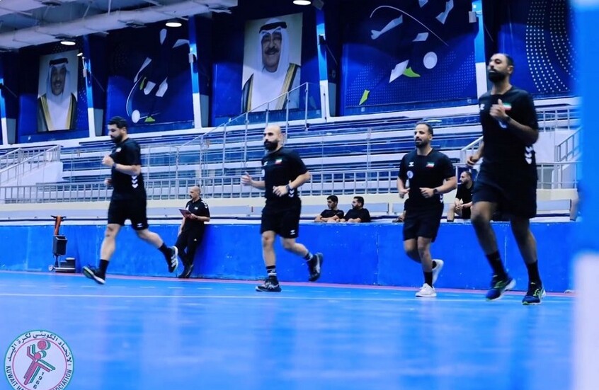فضيحة سخيفة.. لجنة الحكام تقدم جائزة مشينة لأفضل حكم كويتي