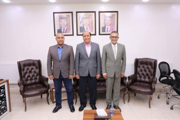 البحوث الزراعية والشركة الأردنية الفلسطينية تبحثان التعاون
