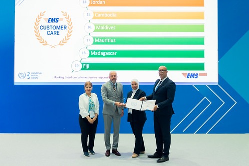 الأردن يحصد جائزة خدمة العملاء للبريد السريع EMS المستوى الذهبي 2025 ضمن مؤتمر الاتحاد البريدي العالمي.